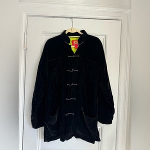 🦜🦜Men’s luxurious Shanghai Tang velvet jacket.